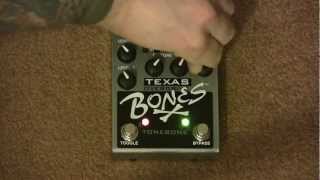 Video thumbnail for Radial Engineering Tonebone Texas Bones Overdrive Pedal - Camcorder Mic by Simon Smith