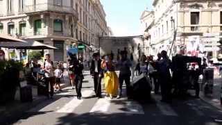 preview picture of video 'Avignon Festival 2014'