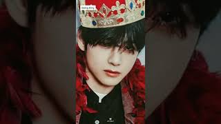 Kim Taehyung - different personas/moments  😙�