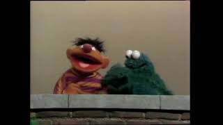Classic Sesame Street - Ernie Presents The Letter U HQ