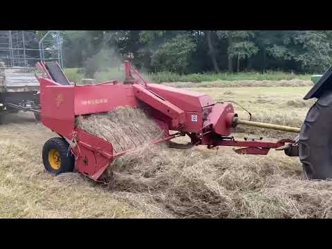 Heu pressen mit Welger AP und Fendt Favorit 610LS