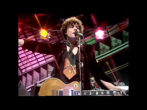 MARC BOLAN & T.REX - I LOVE TO BOOGIE (*LIVE*) - TOP OF THE POPS - 17/6/76 [RESTORED]