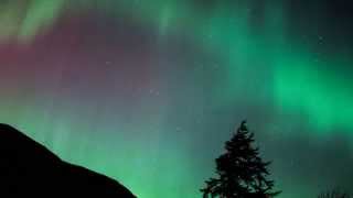 preview picture of video 'Migrating Auroras 17-03-2015'
