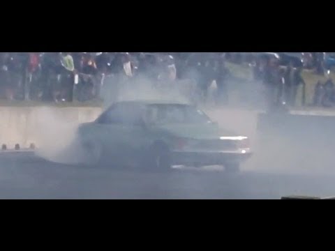VB V6 Turbo commodore burnout @ Powercruise Taupo 2011