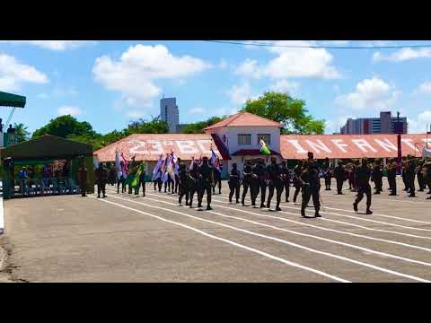 Desfile da Tropa da 10ª RM em continência ao Comandante do Exército - General PAULO SÉRGIO