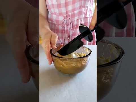 You Won't Believe This Pizza is Vegan | Vegan Cheese Caprese Pizza 🍕🍕🍕