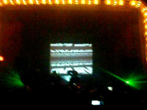 bloody beetroots-the reward is cheese (deadmau5 mix)