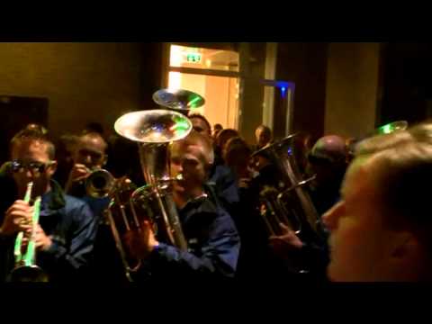 De Heegemer Dekdweilers - Umbrella (Sneekweek 2011)