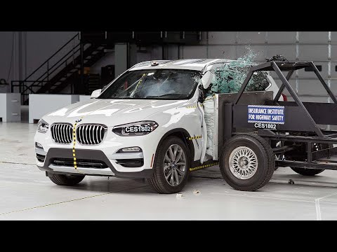 2018 BMW X3 side IIHS crash test