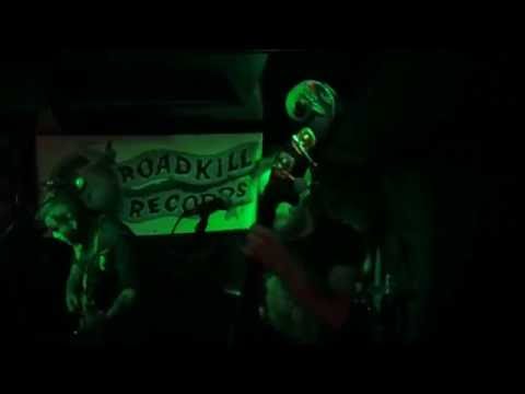 Deathcaps Live @ Roadkill Records End of The Year Celebration Party 11/11/2016