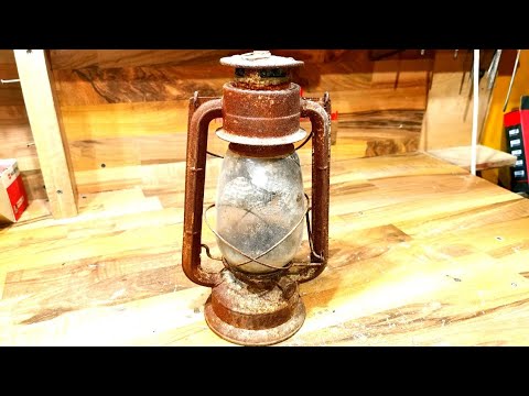 Rusty Oil Lamp Restoration (Wasp Nest Inside 😮)