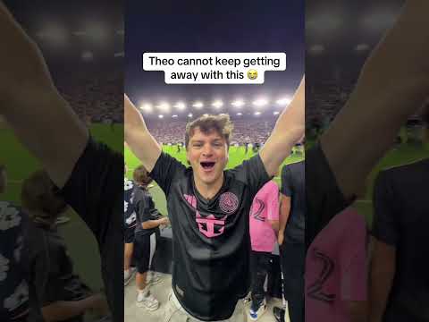 Messi told Theo to change jerseys 😳