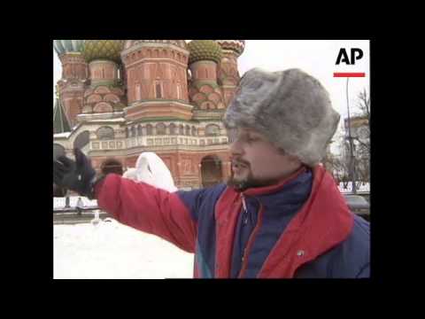 RUSSIA: MOSCOW: ICE SCULPTURE COMPETITION