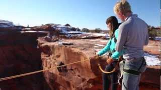 Boyfriend pushes Girlfriend off cliff