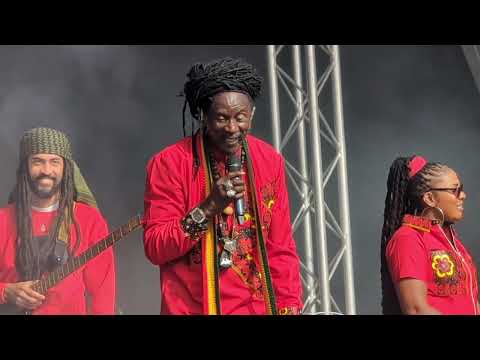 Reggae Land UK: EVERTON BLENDER 70 YEARS OLD VOICE STILL SMOOTH As TOP SHELF RUM, RIP GREGORY ISSACS