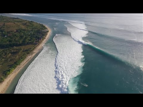 Surfing Desert Point | July 2021