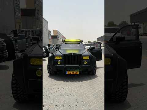 A 6X6 Rolls Royce! 😍