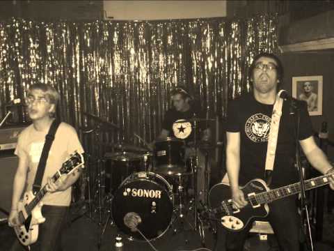 Arny Division - Cómetelo