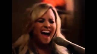 Demi on Glee singing Roar