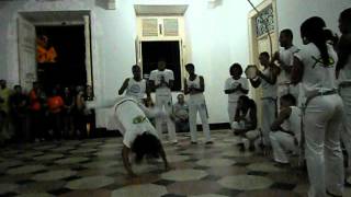 preview picture of video 'Capoeira Regional bahiana - Grupo Porto da Barra'