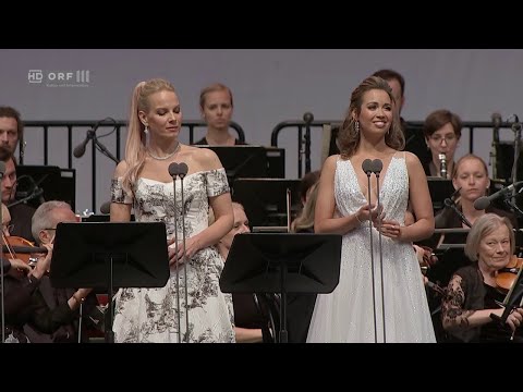 Elina Garanca & Nadine Sierra - Flower Duet