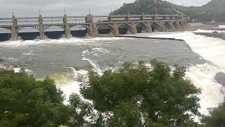 preview picture of video 'mettur dam 16 bridge water opened... 75000 kana adi'