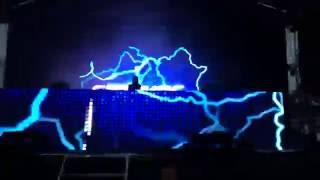 Steve Aoki - Lightning Strikes (Live SummerSound Festival 2015)