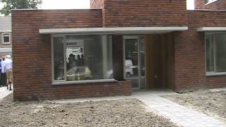 preview picture of video 'Opening Nieuwbouw woningen Albertine Agnesstraat Sint Annaparochie'
