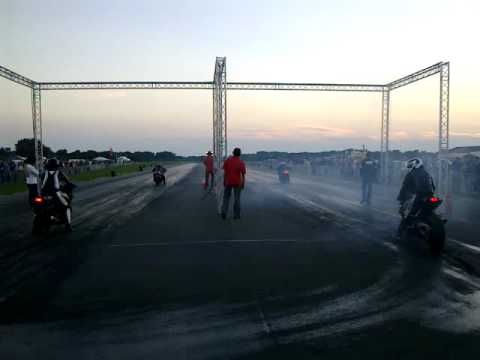 Drachten 30-07-10 Street Legal Dragrace Hayabusa vs. Hayabusa (2).mp4