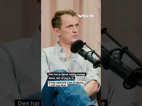 Nils Bech discussing SKAM "O Helga Natt" scene on Morten Hegseth podcast