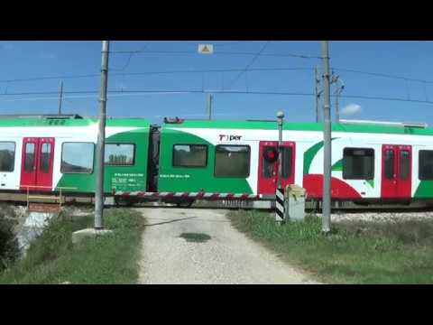 Passaggio a livello di via Due Ponti - Consandolo (FE) / Level Crossing / jernbaneoverskæring