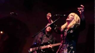 Toyah &amp; The Humans - Small Town Psychopath / Playing In The Dark (Live at Bush Hall)