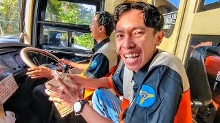Download lagu 120 DAYS WITHOUT A HOLIDAY...!!! DRIVER RAHMADI, SUGENG RAHAYU 7504 FIRST HOURS FROM CILACAP mp3 Download lagu 120 DAYS WITHOUT A HOLIDAY...!!! DRIVER RAHMADI, SUGENG RAHAYU 7504 FIRST HOURS FROM CILACAP mp3