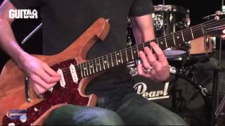 MASTERCLASS PAUL GILBERT PLAYS THE BLUES - GUITAR PART TV