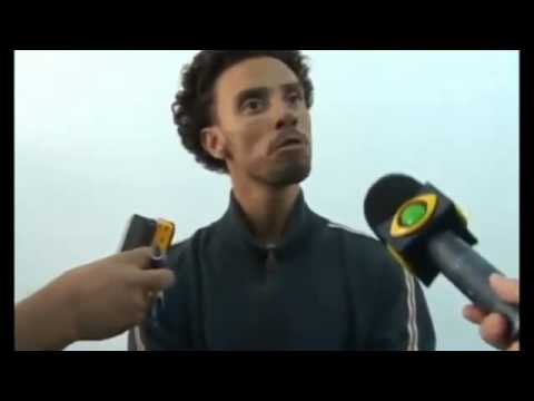 Não interessa pra vc palhaço