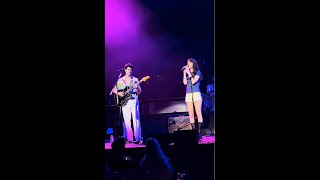 Lizzy McAlpine and Darren Criss perform A Little Bit of Everything by Dawes