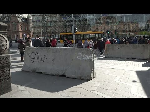 Betongblock säkrar Köpenhamn - Nyheterna (TV4)
