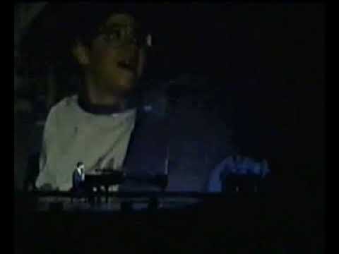 Hamalach Hagoel by Abie Rottenberg and Mordechai Ben David sung at the HASC 7 concert