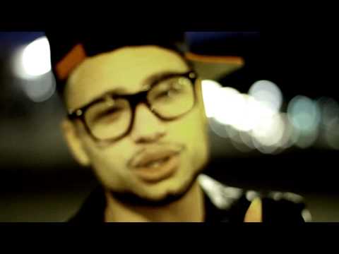 LONDON IVY - FOCUSED