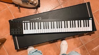 Video thumbnail for Alesis V61 KEYBOARD CONTROLLER UNBOXING and recording TEST by federico maio art