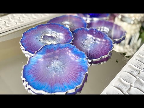 Beautiful Lacing in This Resin Ocean Serving Board