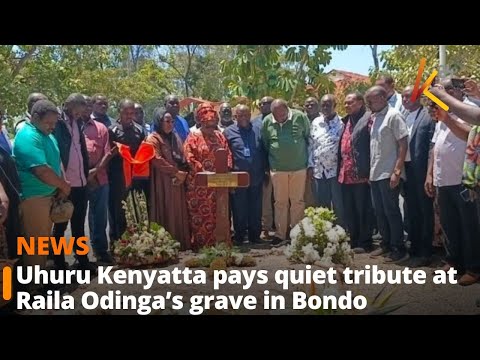 Uhuru Kenyatta pays quiet tribute at Raila Odinga’s grave in Bondo