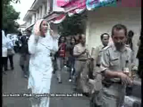 Melinda No Commen Soal Ayah Biologis Calon Bayi - CumiCumi.com