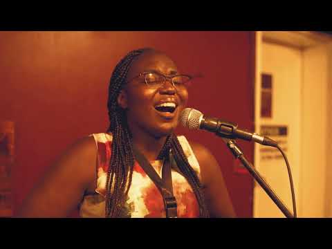 Ndinoshamiswa Kwazvo (live) - Worship Moments S4E2