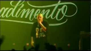 Fabri Fibra- Coccole (live alcatraz 2006)