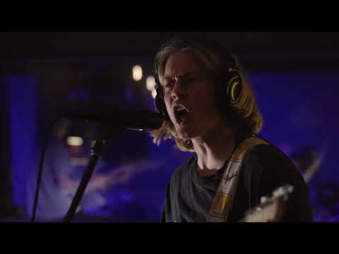 SURF TRASH - Wrong or Right (LIVE)