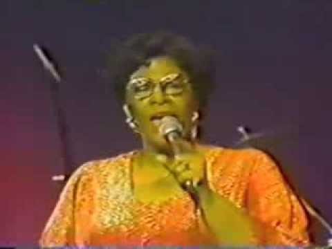 IRVING BERLIN SONG - I've Got My Love To Keep Me Warm - Ella Fitzgerald & the Count Basie Orchestra