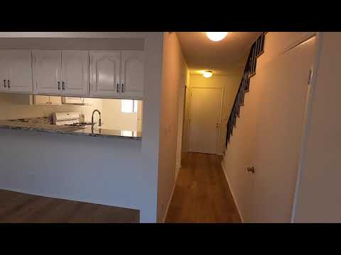 PL9547 - 2-Story 2 Bed + 2.5 Bath Townhouse For Rent (Sherman Oaks, CA).