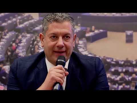 "UN CIMITERO PER VIVI" DI GIUSEPPE SCOPELLITI