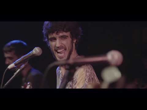 Pedro Pastor y Los Locos Descalzos - En Busca y Captura (Directo)